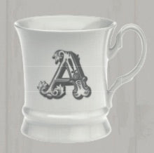 Carica l'immagine nel visualizzatore di Gallery, Letter Mug Livellara Milano