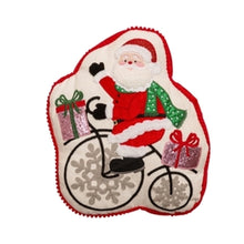 Carica l'immagine nel visualizzatore di Gallery, Cuscino natalizio con imbottitura - Babbo Natale in bicicletta

