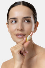 Carica l'immagine nel visualizzatore di Gallery, Lip Serum White Grape
